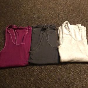 AE ribbed tanks ALL size XL